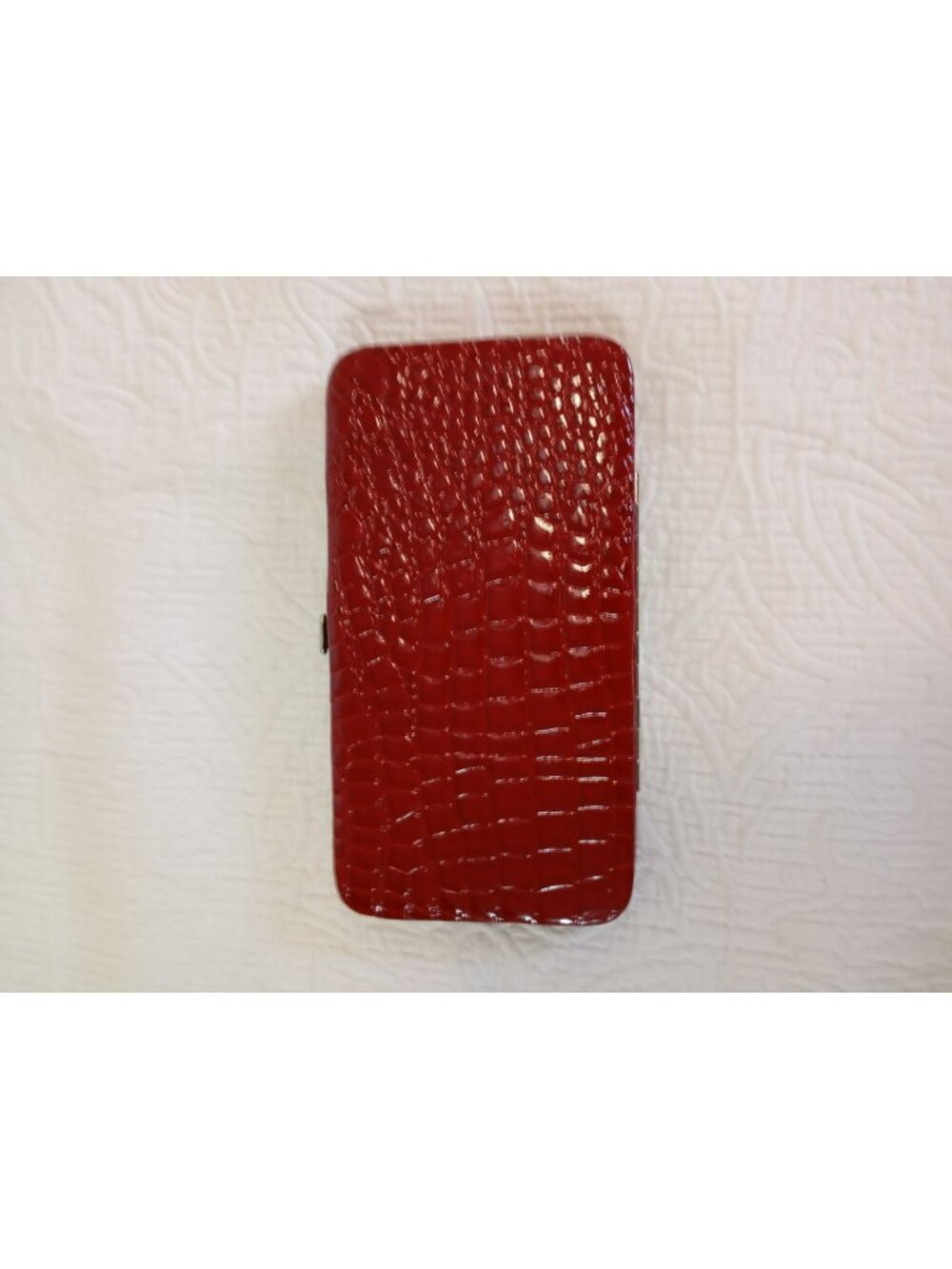 Merona Red Crocodile-Embossed Faux Leather Wallet Card Slots Zipper Compartment